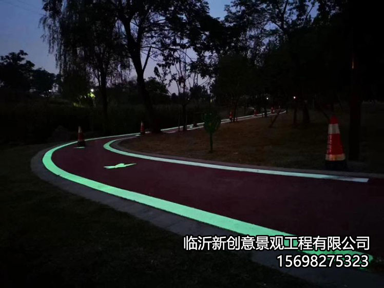 夜光路面为什么会发光？