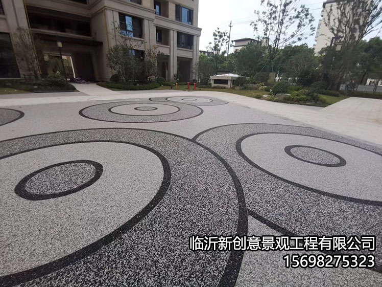 如何避免胶粘石透水地坪石子掉落？