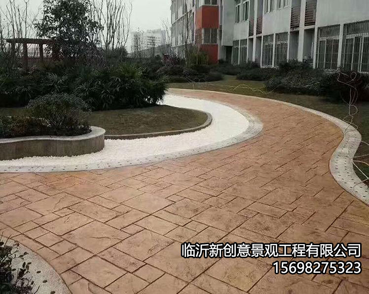 彩色压模地坪好用吗?