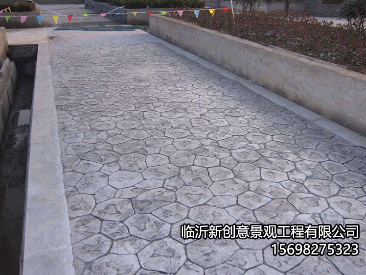 彩色压模地坪的特点与优势