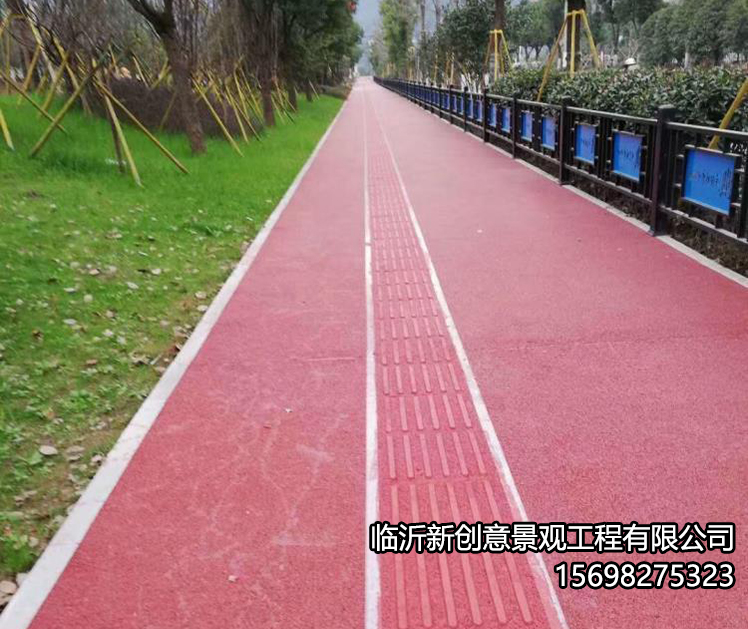 透水混凝土路面与聚合物金刚盲道的结合