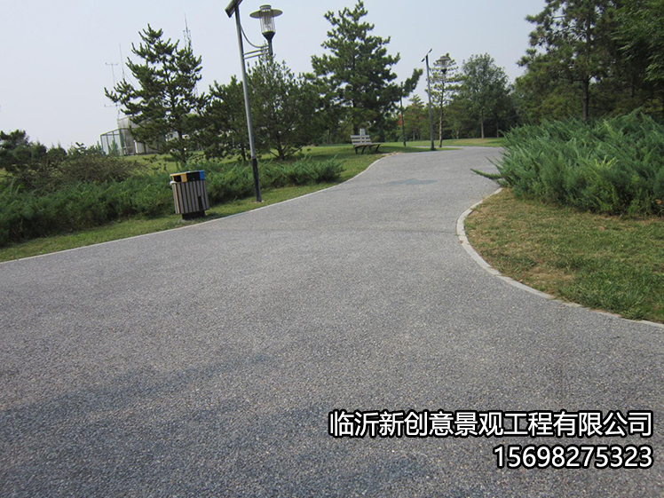 简述露骨料透水路面